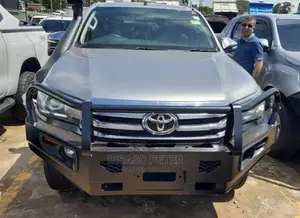 Toyota Hilux SR 4x4 2015 Silver