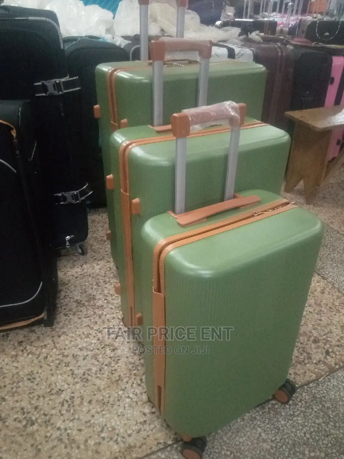 Executive Vip Suitcases.Medium.( Green)