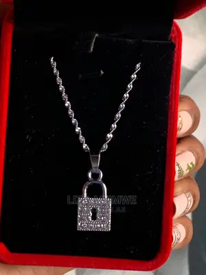 Simple Necklaces Available at a Good and Affordable Price