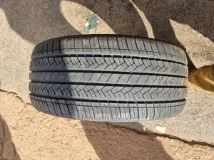 255/40r19 Brand New Tires