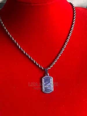 Men’S Simple Necklaces Available