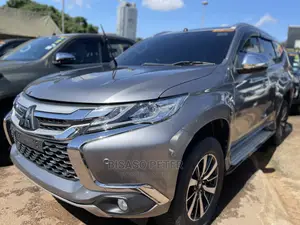Mitsubishi Pajero 2013 Gray