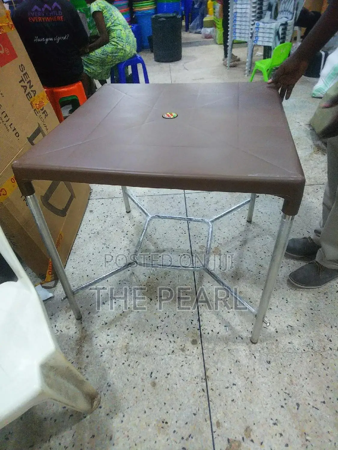 Plastic Squred Table