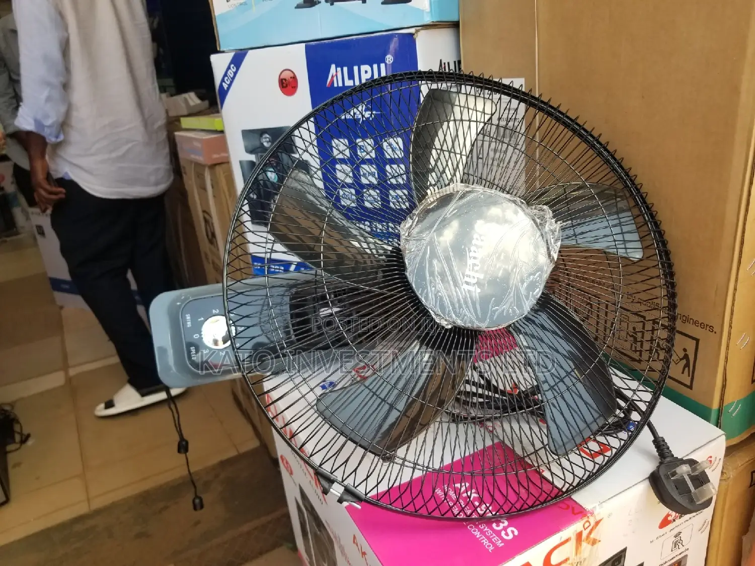 Saachi Wall Fans