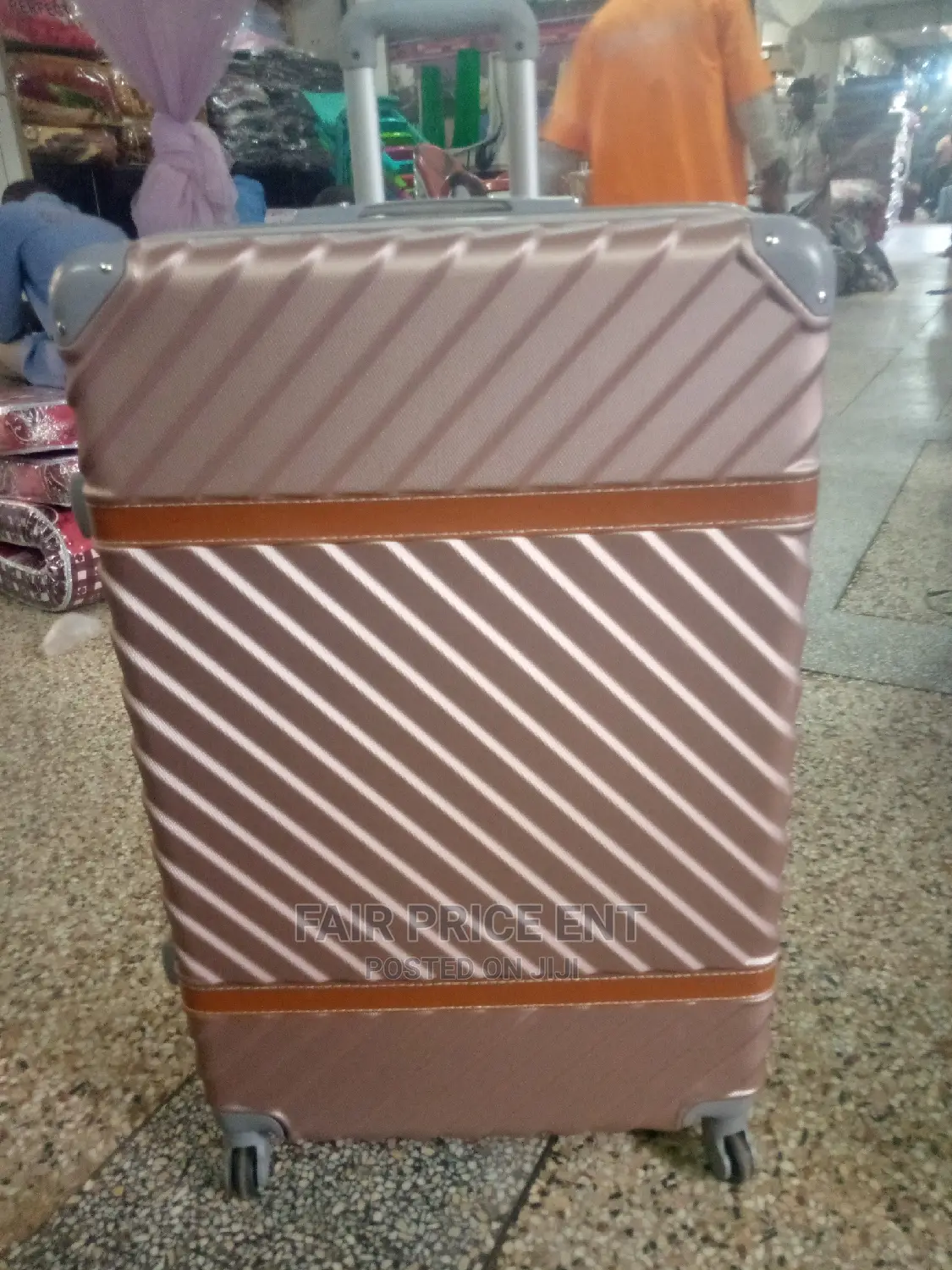 Original Plastic Suitcases.Medium.( Gray)