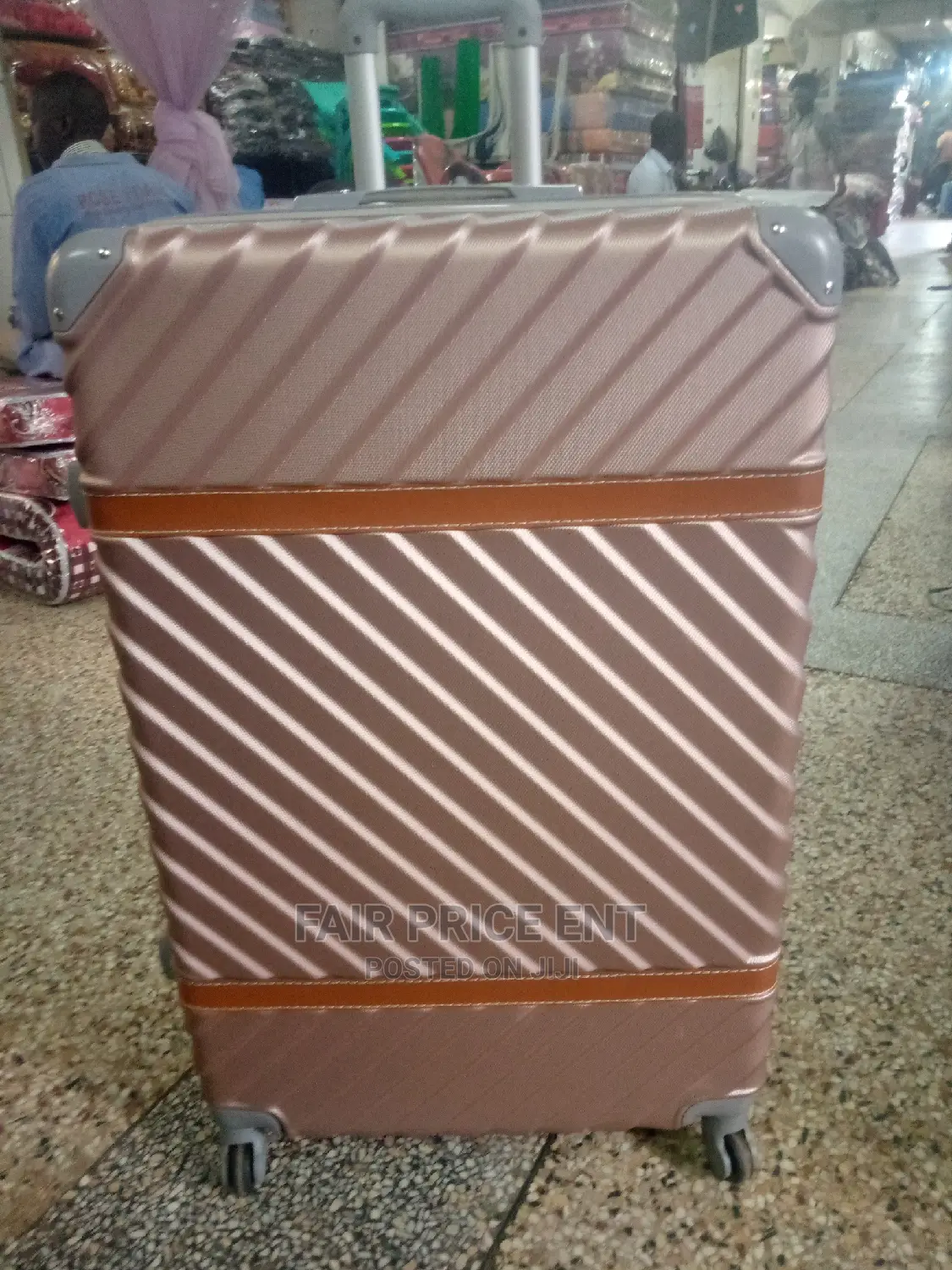 Original Plastic Suitcases.Medium.( Gray)