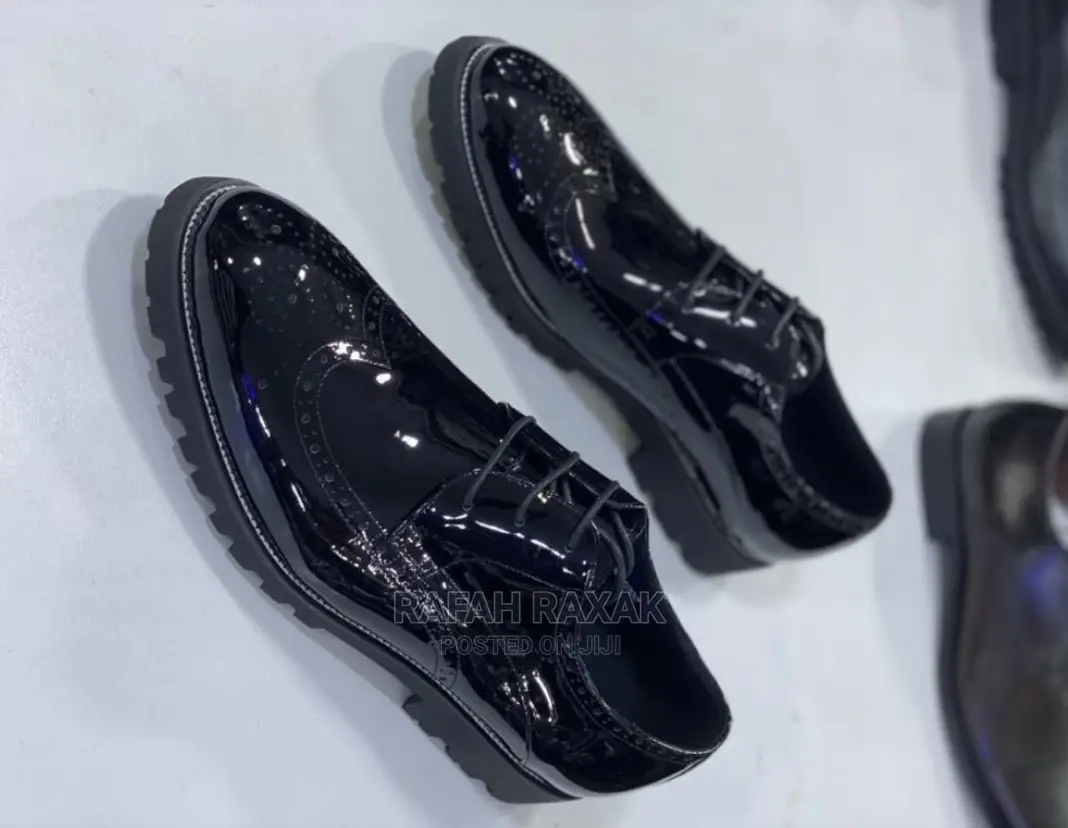 Original Clarks Shinny Oxfords Shoes