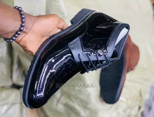 Original Clarks Shinny Boots
