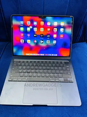 Laptop Apple MacBook Air 2022 M2 8GB Apple M2 SSD 256GB