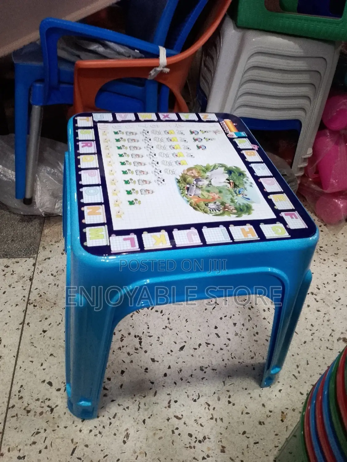 Plastic Kids Reading Table