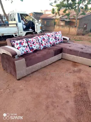 L Shaped Sofas for Sale in Good Condition