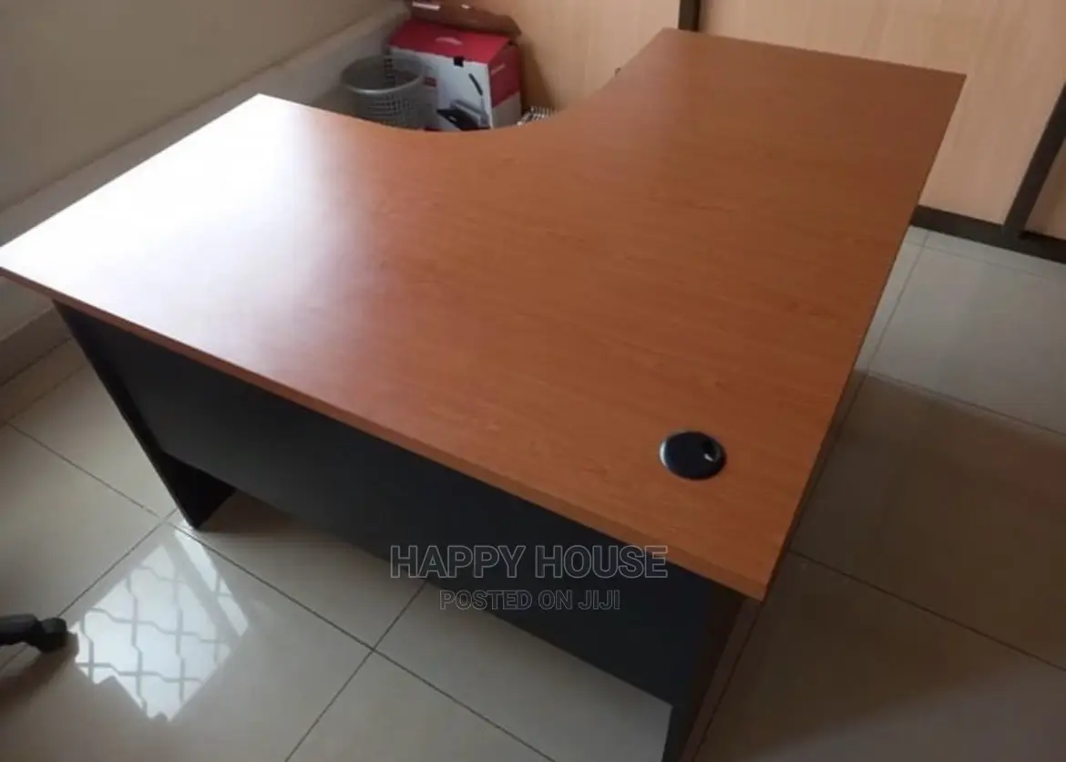 Curved Office Desk