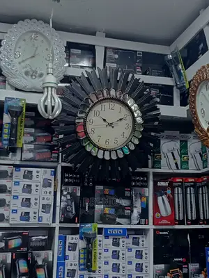 Brand New Artistic Wall Clocks