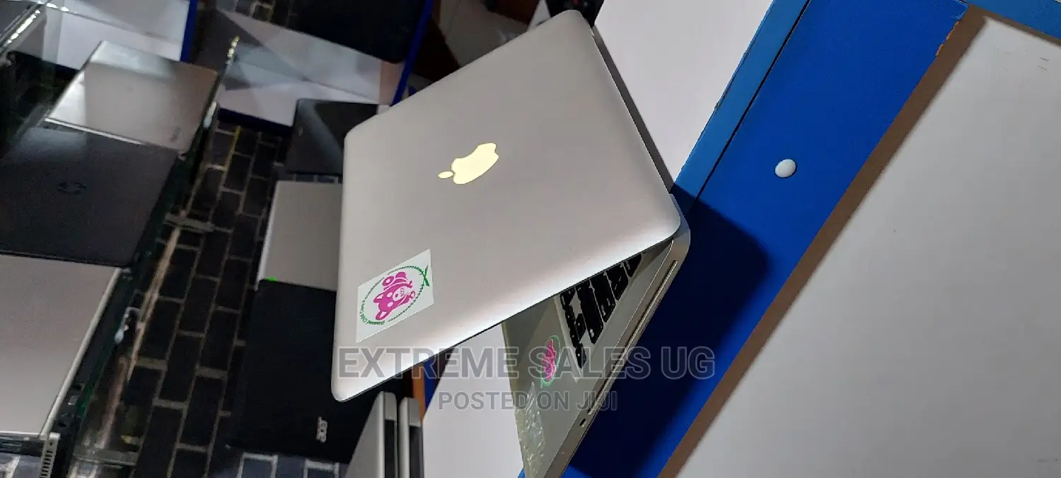 Laptop Apple MacBook Pro 2GB Intel Core 2 Duo HDD 160GB