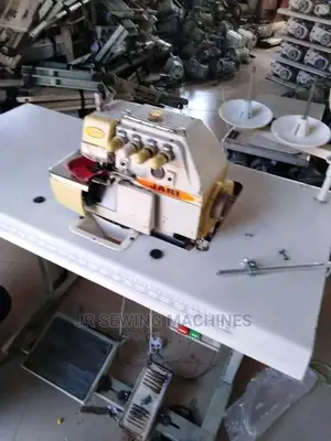 Overlock Industrial Sewing Machine