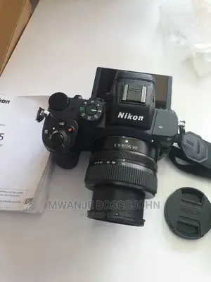 Nikon Mirrorless Z5