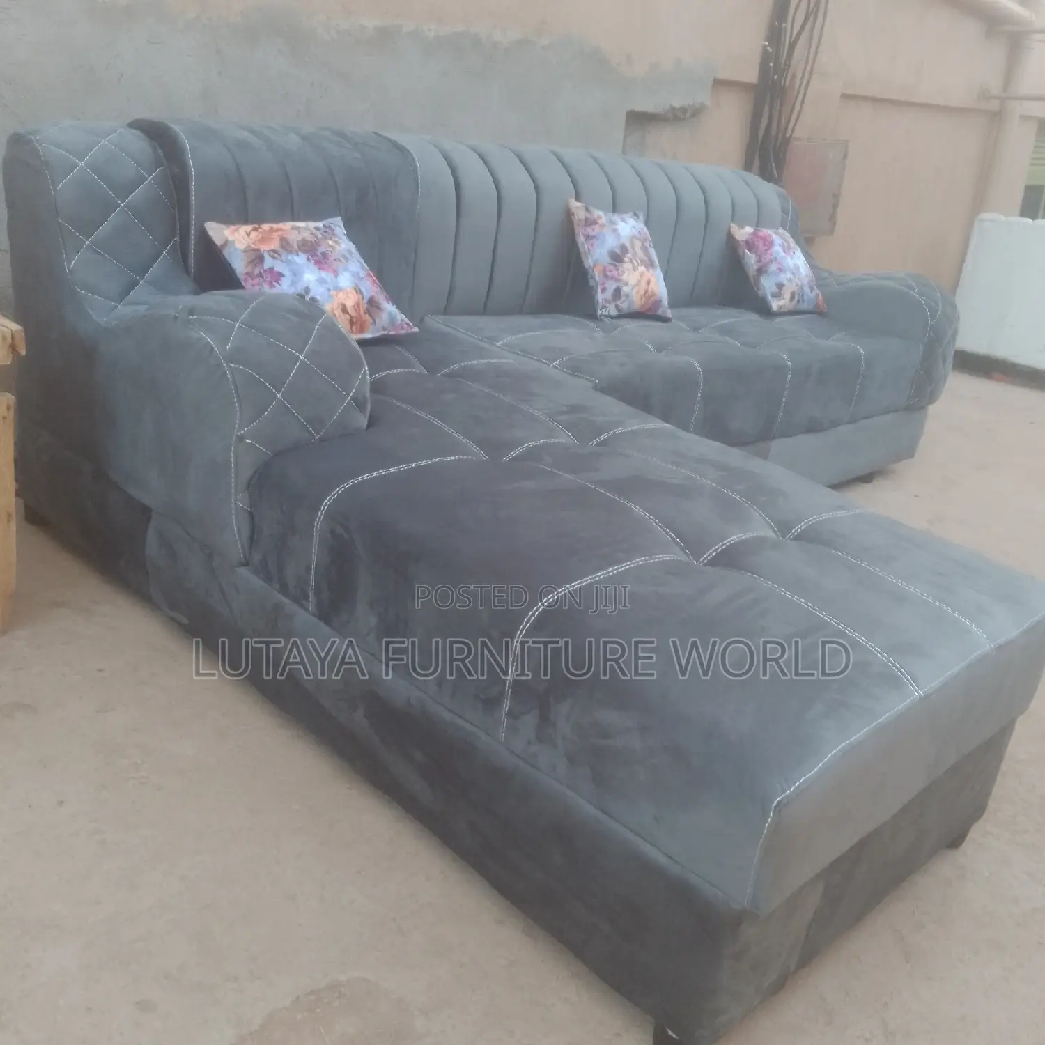 L Shaped Sofas for Sale in Good Materials