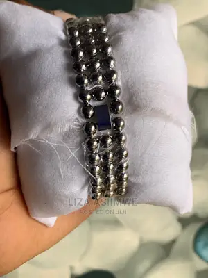 Simple Lady’S Watches Available