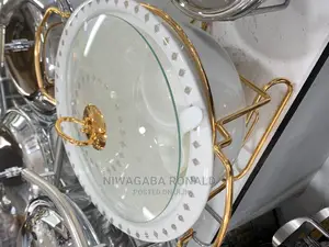 Classic Ceramic Serving Dish With Rack Spoon