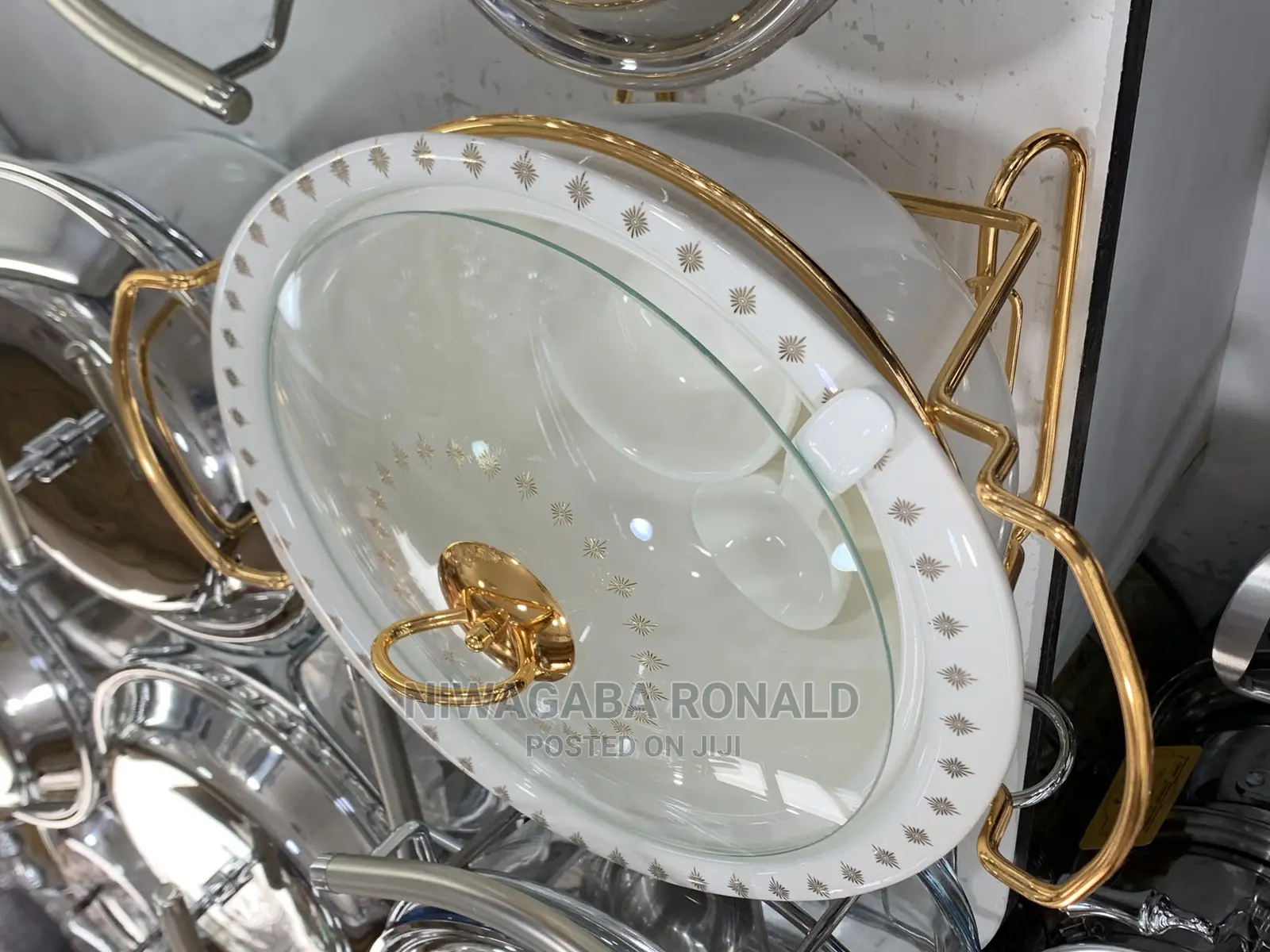 Classic Ceramic Serving Dish With Rack Spoon