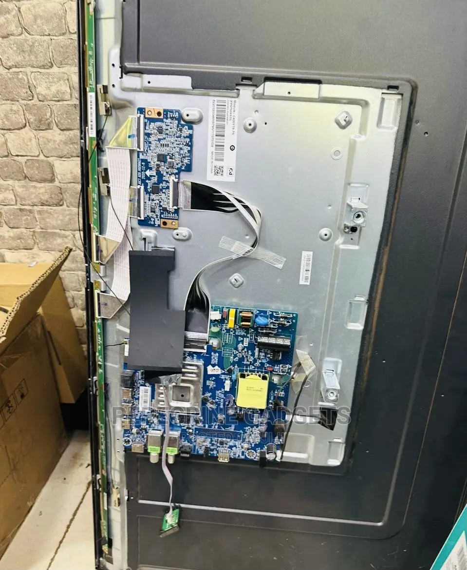 Proficient Technician in All Your TV Repair