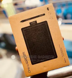 Original One by Wacom Intuos Graphics Drawing Tablet