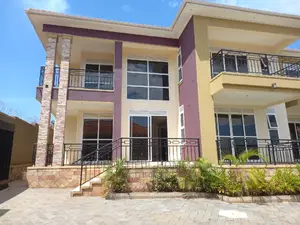 Furnished 6bdrm Mansion in Kira Corporate for Sale