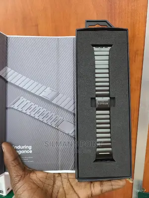 Levelo Yonge Apple Watch Strap