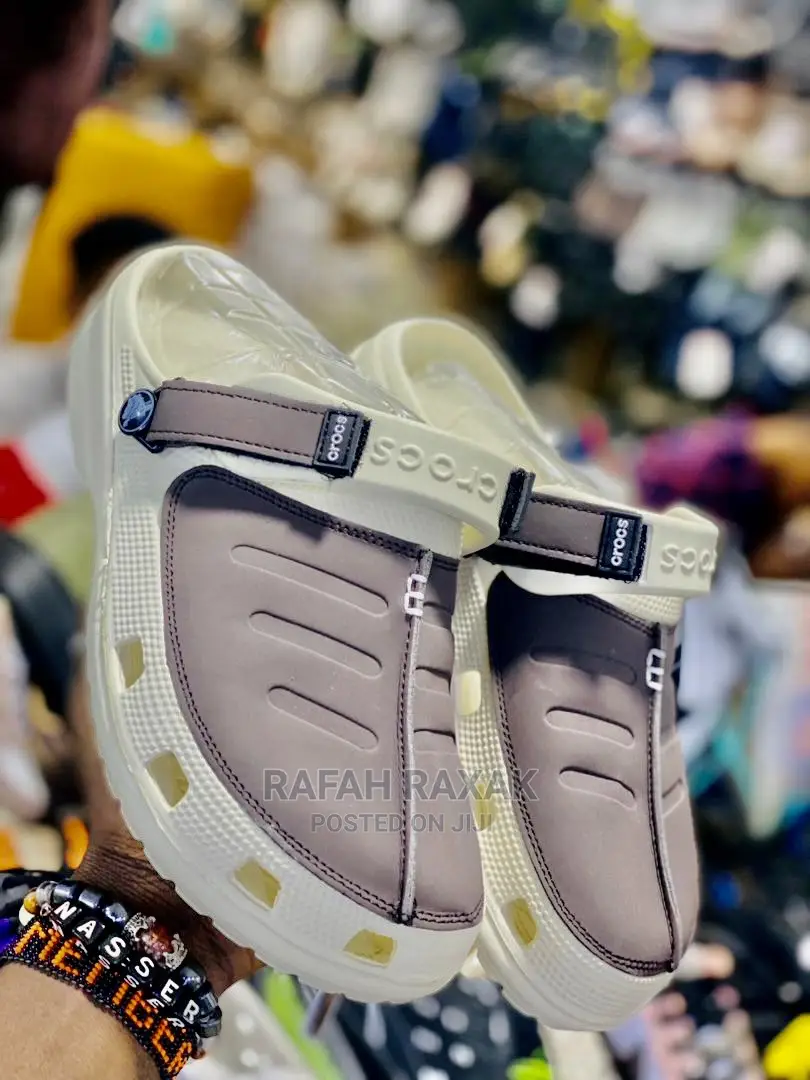 Comfortable Unisex Crocs
