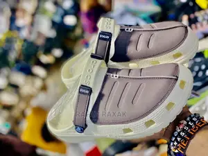 Comfortable Unisex Crocs