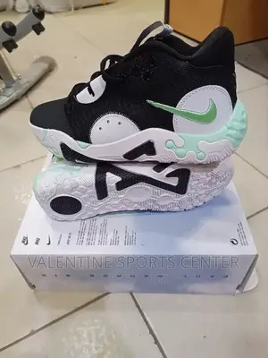 Basketball Shoes Original Nike All Different Colours Sizes