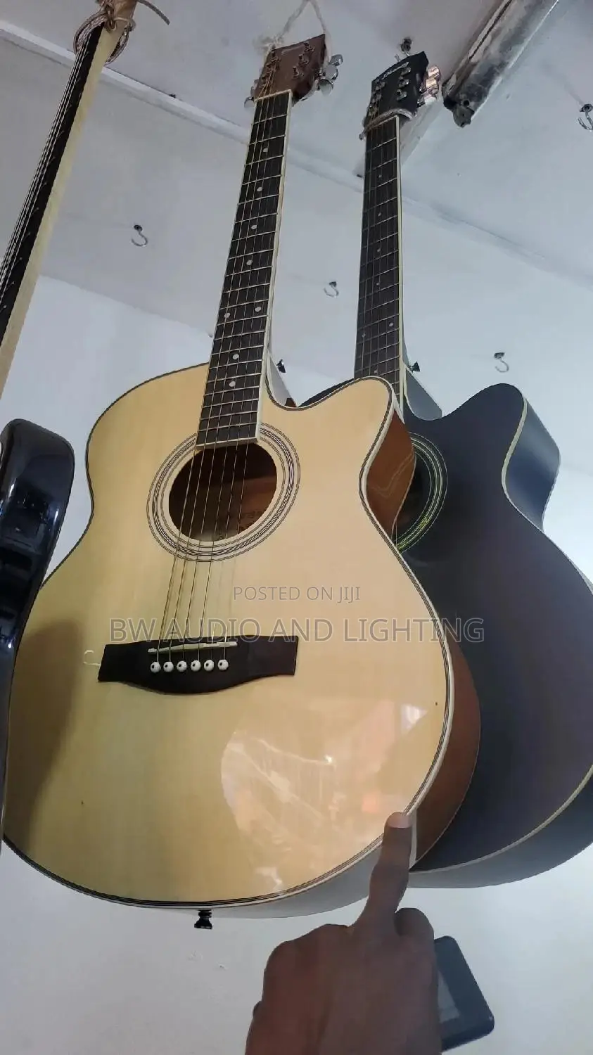 Accoustic Box GUITAR