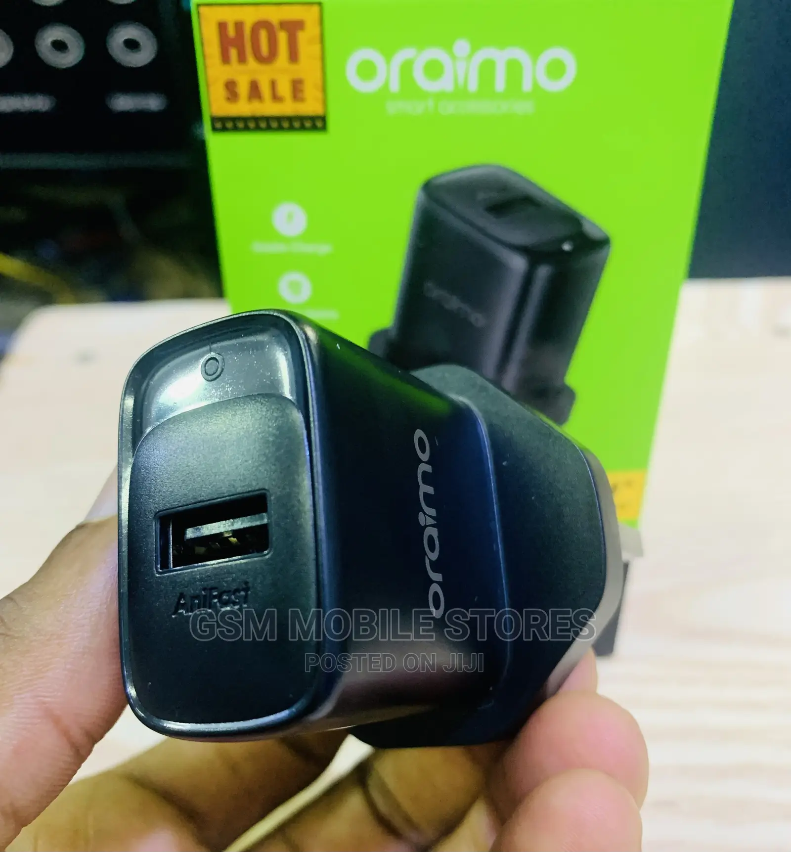 Oraimo Firefly 3 Fast Charging Adapter + USB -C / iPhone