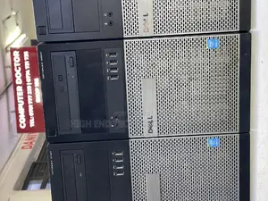 Desktop Computer Fujitsu Esprimo P557/E90+ 6GB Intel Core I3 HDD 512GB