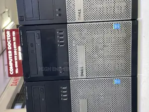 Desktop Computer Fujitsu Esprimo P557/E90+ 6GB Intel Core I3 HDD 512GB