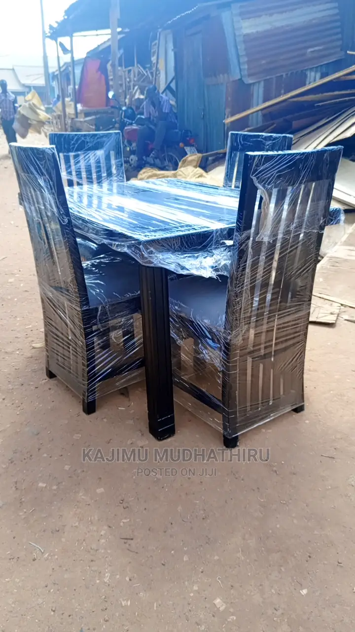 Dinning Tables 4seaters