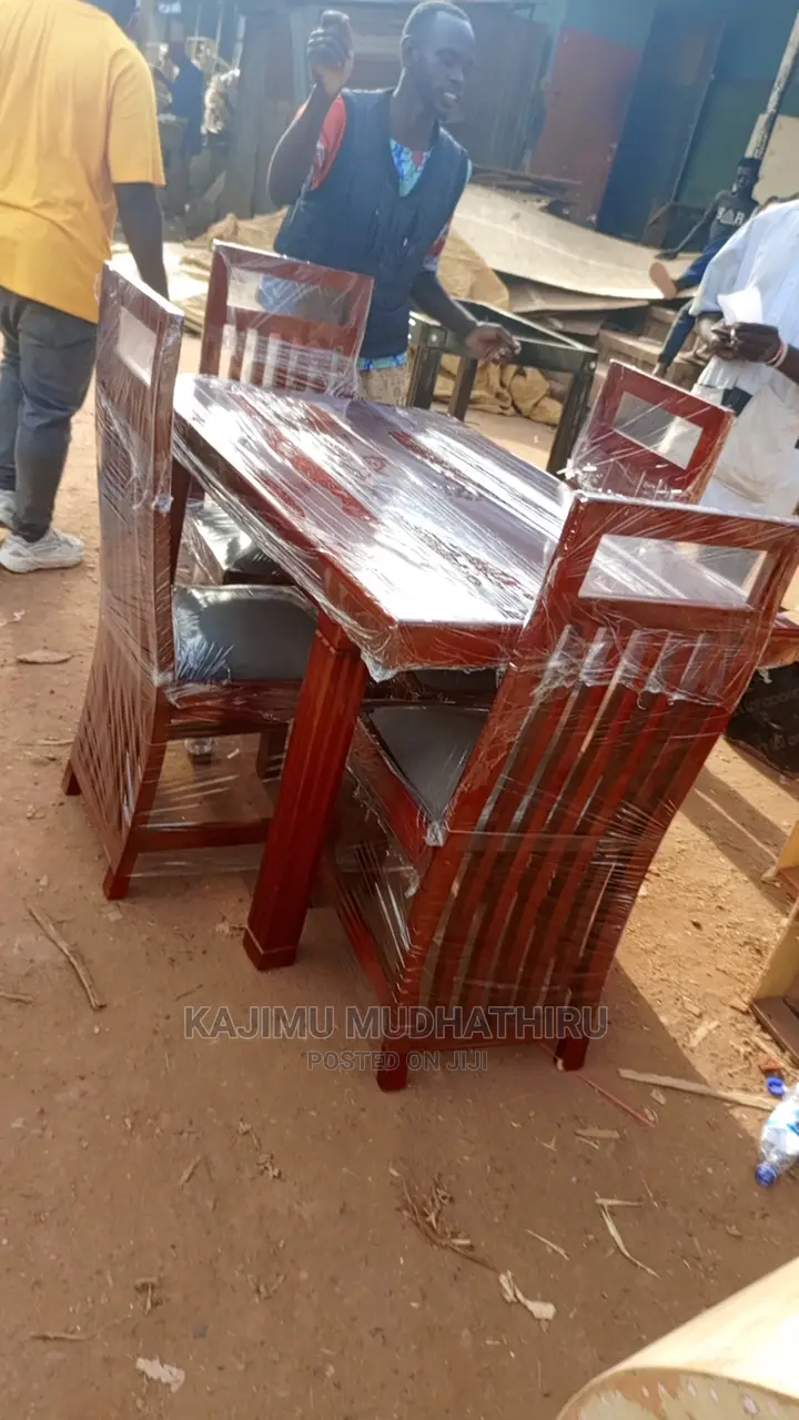Dinning Tables 4seaters