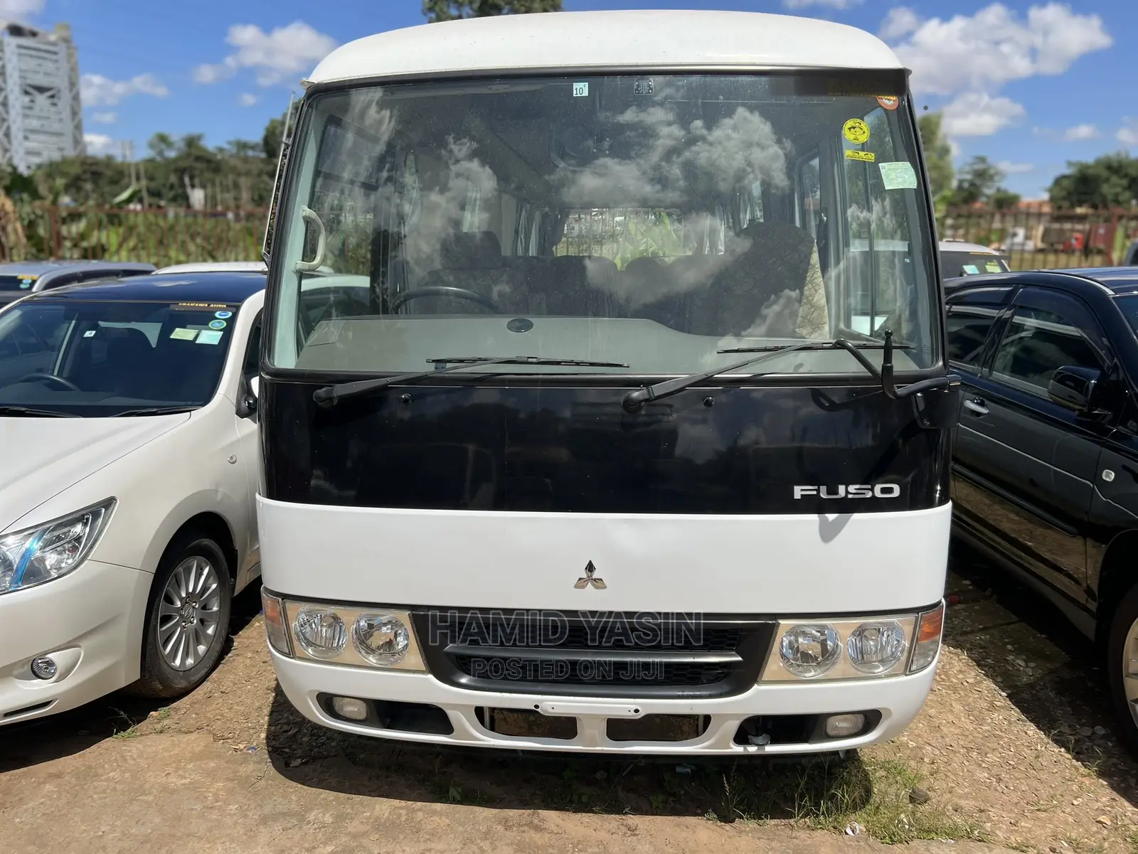 Mitsubishi Fuso Rosa 2010 White