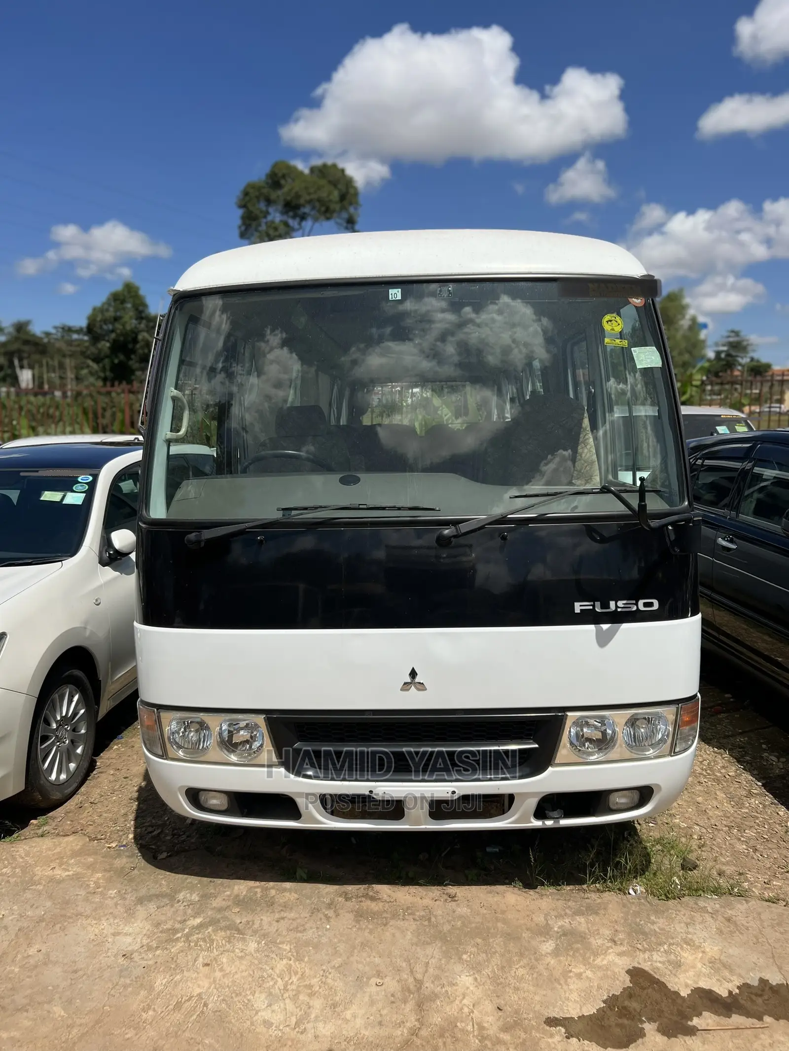 Mitsubishi Fuso Rosa 2010 White