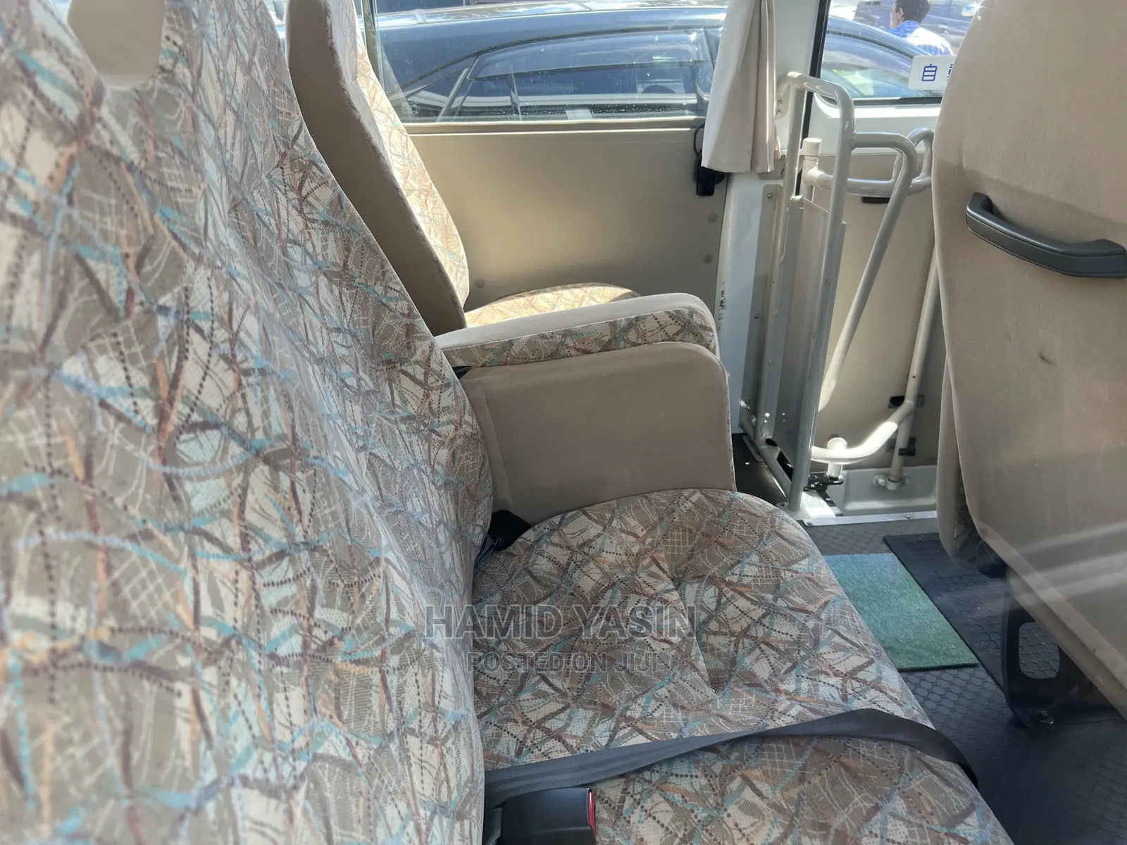 Mitsubishi Fuso Rosa 2010 White