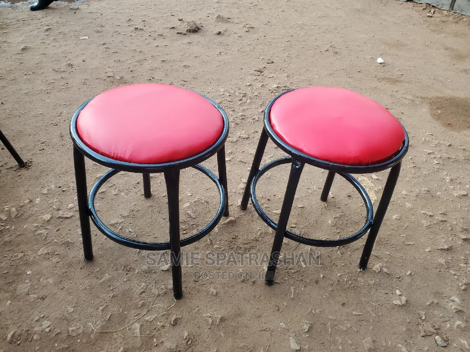 2 Stools Red