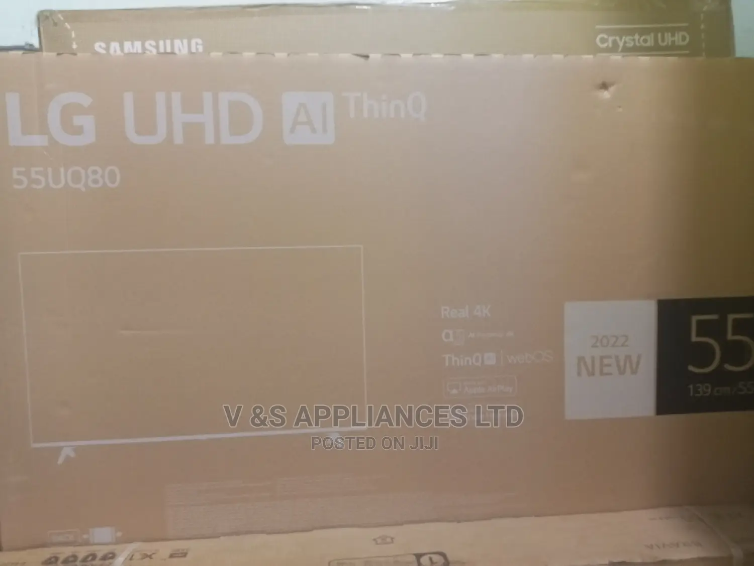 55 LG Uq80