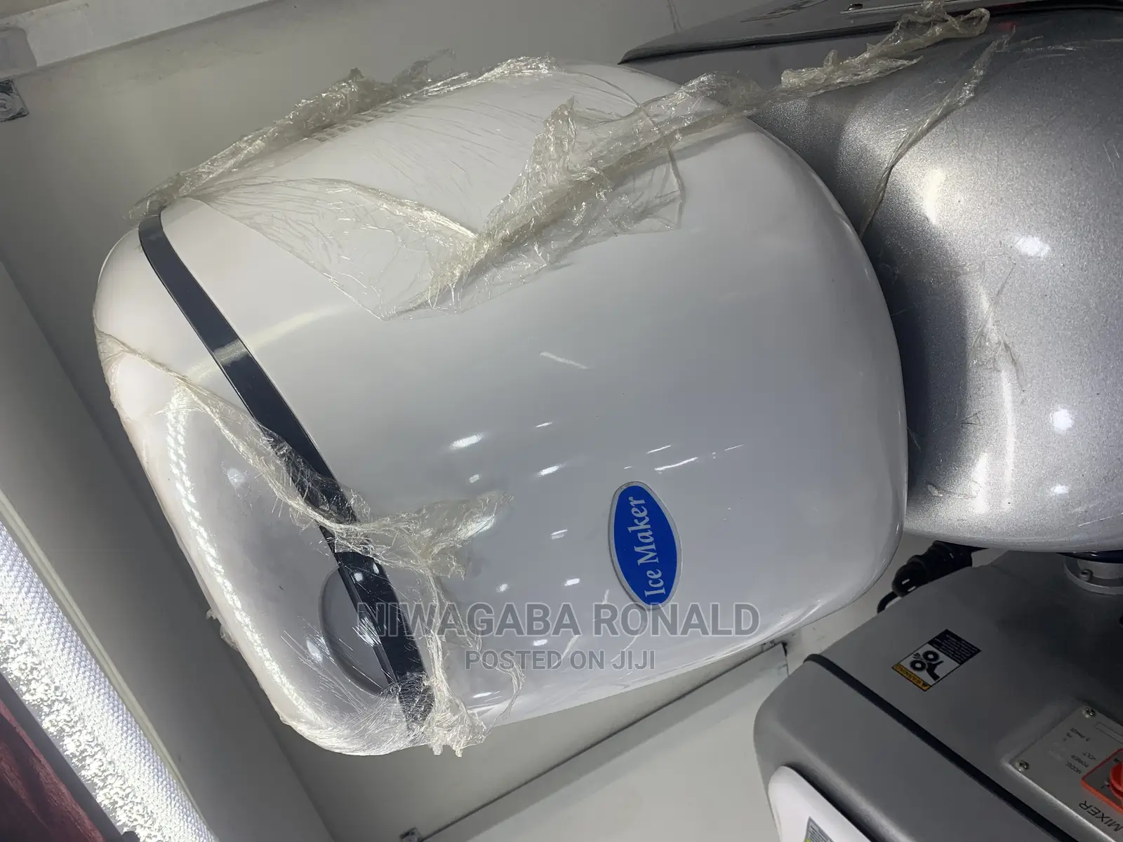 Ice Maker Machine