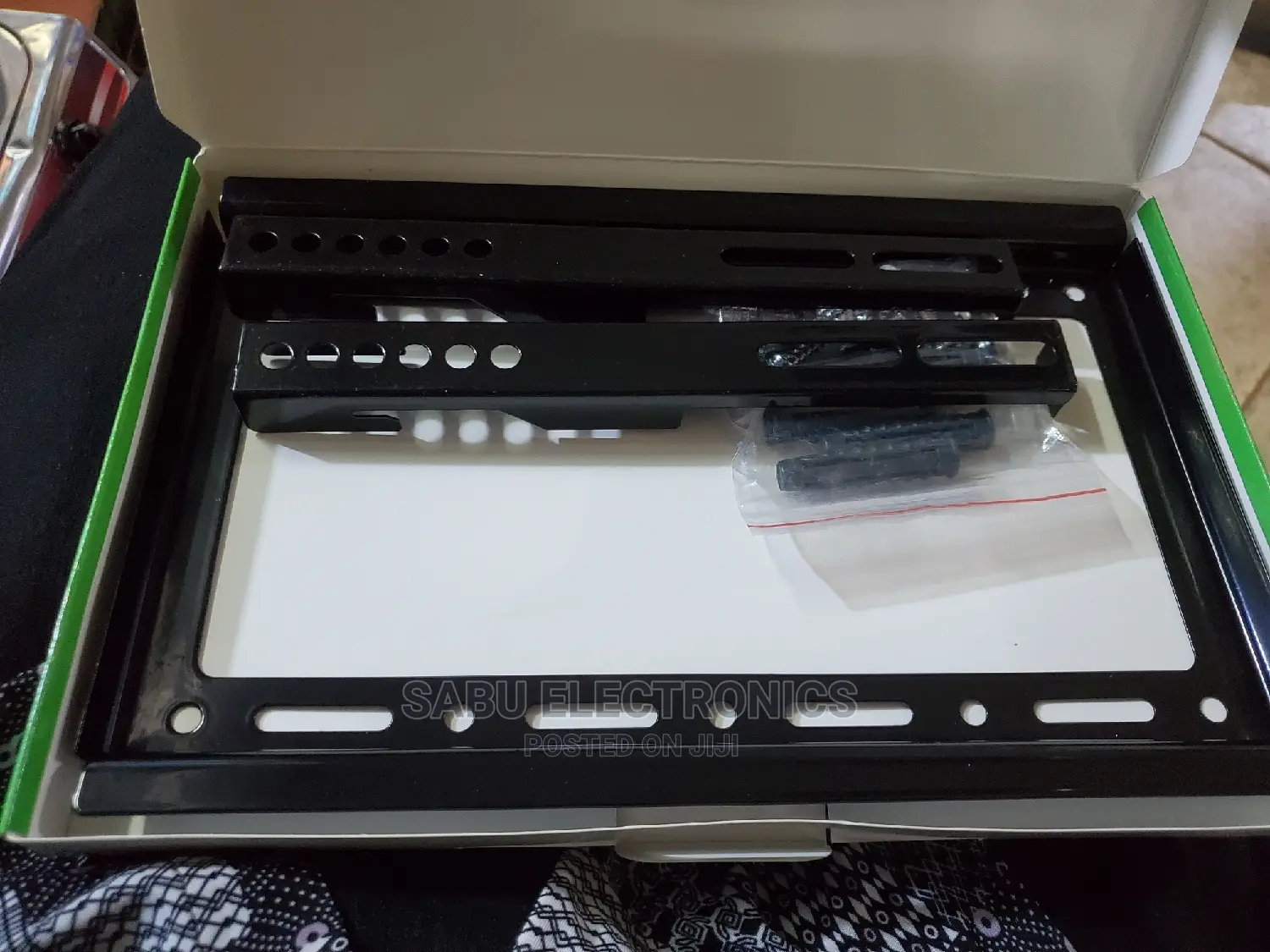 Fixed Wall Mount for TVS Suitable for 14" to 43"