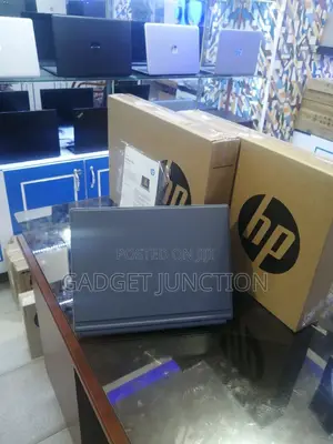New Laptop HP 16GB Intel Core I5 SSD 256GB