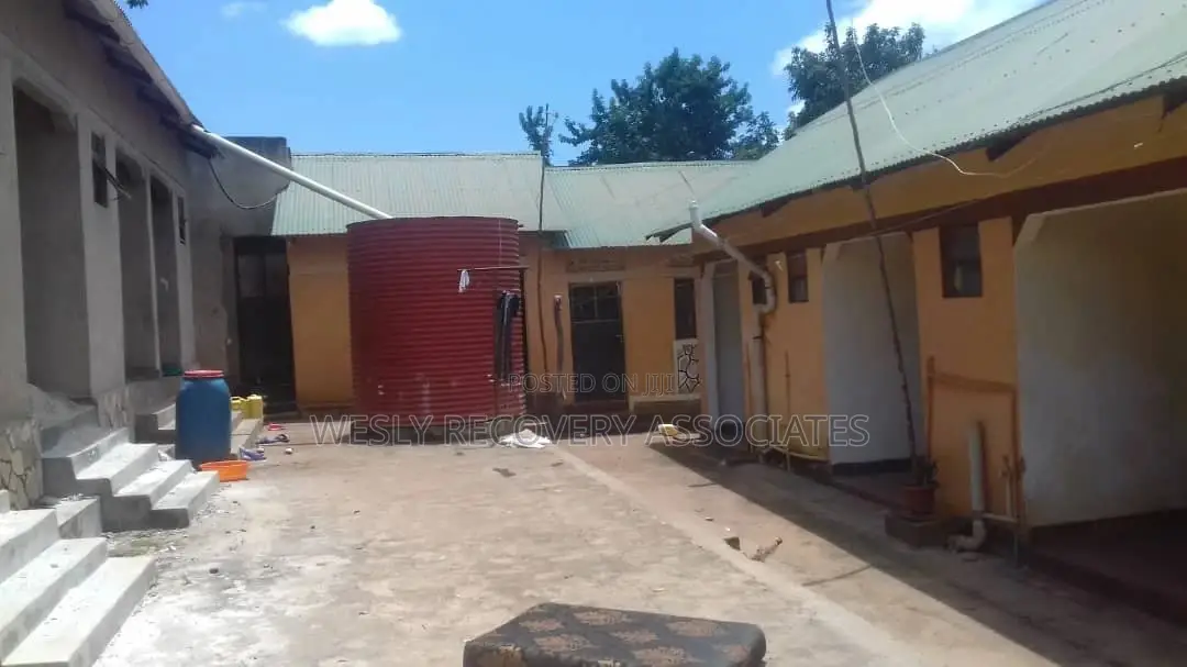 Hostel for Sale (Ucu - Mukono)
