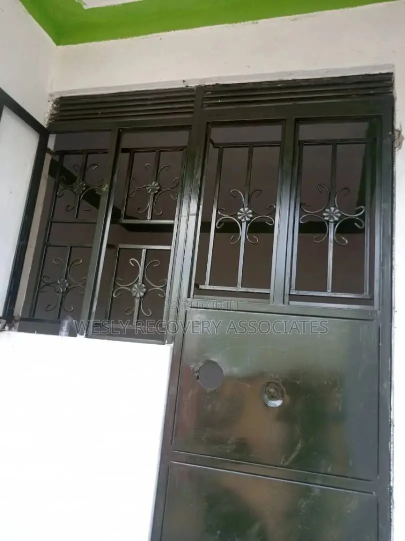 Hostel for Sale (Ucu - Mukono)