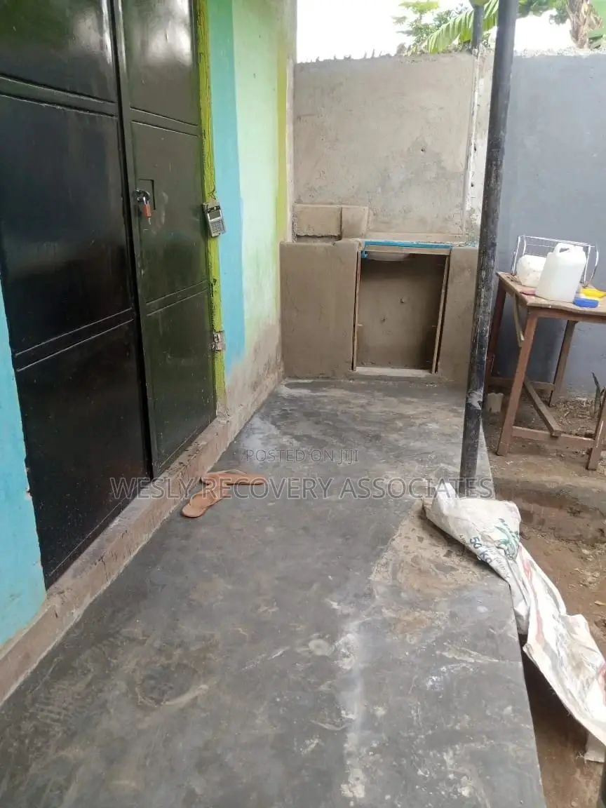 Hostel for Sale (Ucu - Mukono)