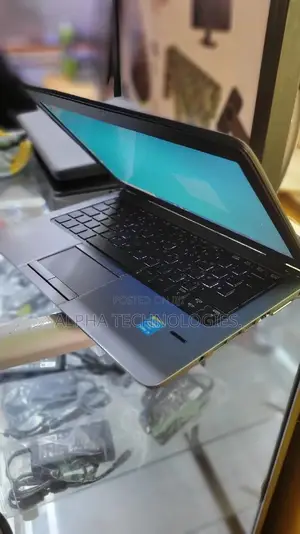 Laptop HP EliteBook 820 8GB Intel Core I5 HDD 500GB