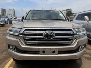 Toyota Land Cruiser 4.5 V8 TD 2018 Gold